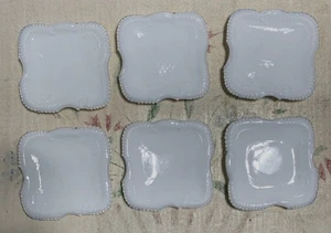 6 platos de baratija vintage pequeños decorativos de vidrio de leche blanco de 3"x3" - Imagen 1 de 5