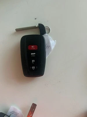 TOYOTA 4 BUTTON RMOTE O E M HYQ14FBC - Image 1 of 2