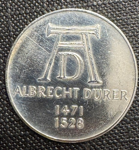 Foto 1 di 2