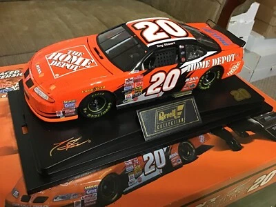 Colección Revell 2002 Tony Stewart #20 Home Depot Atlanta carreras 1/24 diecast Foto 1 de 4
