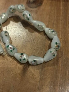 8in Strand Vintage 8mm Lampwork Foil Glass Beads White Pink Green 8in Strand - Picture 1 of 4