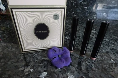 Laura Mercier Crema de la Crema Mini Palo de Caviar Sombra de Ojos Trío Foto 1 de 4