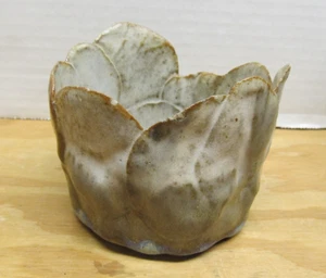 Handmade Shell Style Flower Pot ~ Made in 1983 (805) - Picture 1 of 4