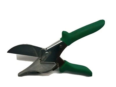 Sterling Green Handle Duckbills Shears 3140N 50mm Cutting Length - Image 1 of 4