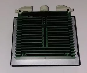 Intel Pentium III Xeon 700 Mhz (700/100/1M) Slot 2 Processor - Picture 1 of 3