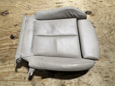 Cubierta inferior del asiento delantero derecho 14-20 BMW 228i M235i F22 F23 Foto 1 de 4