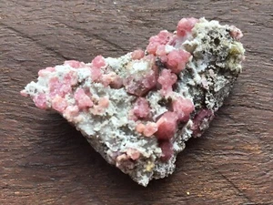Strawberry Pink Garnets In Matrix - Picture 1 of 12
