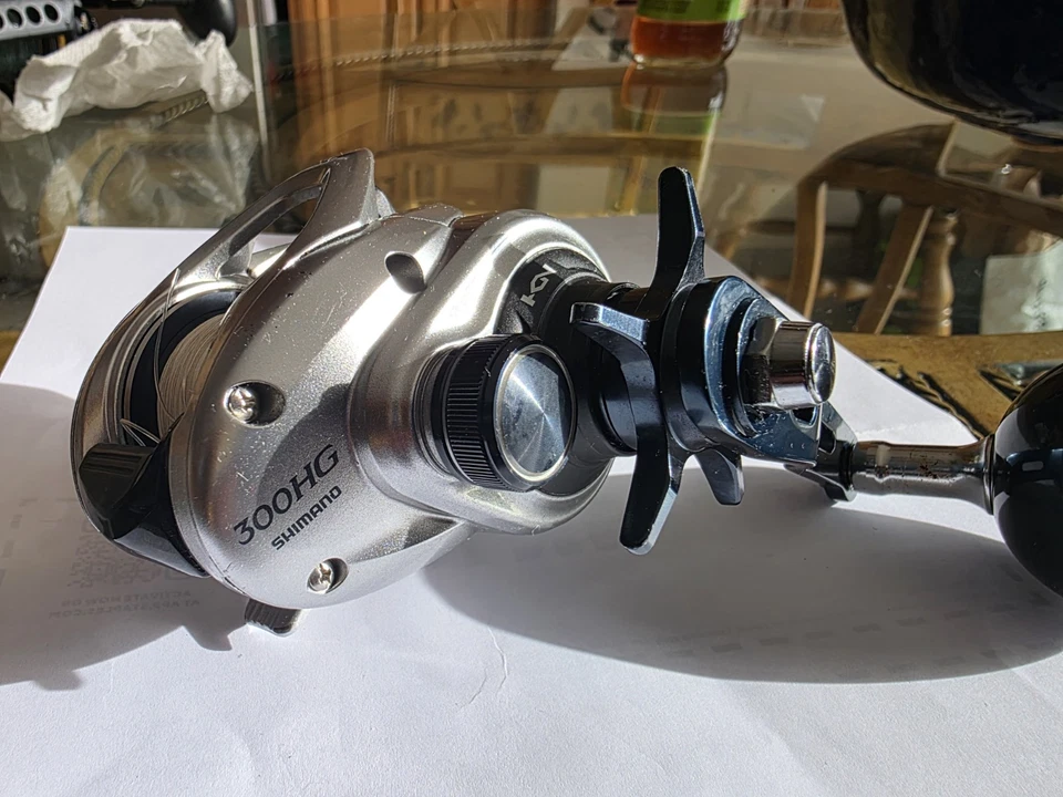 Shimano TRX300AHG Tranx 300a HG Right Hand Baitcasting Fishing Reel - Image 1 of 4