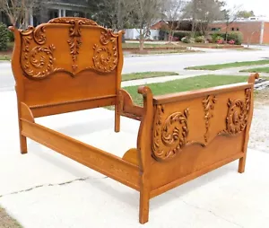 Fancy Victorian Oak Bed circa 1900 - Picture 1 of 8