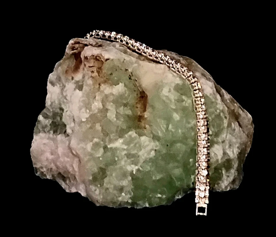 Pulsera Tenis MONET Sensacional 7" Largo '48' Brillante Estrás 💎 ECU Jy1  Foto 1 de 4