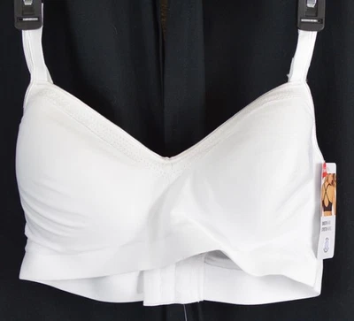 Hanes Women's Smoothtec Foam Wireless Bra White Size Large - Image 1 of 4