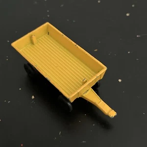 Used Matchbox HAY TRAILER YELLOW Diecast #3 - Picture 1 of 5