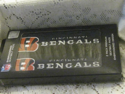 CINCINNATI BENGALS BLACK ORANGE SEAT BELT PADS 9" X 2"  NEW Cover