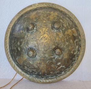 Indo-persisches Messing Dhal Schild - konvexe Kreisform - Bild 1 von 9