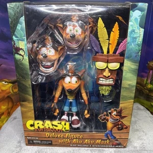 Figura de acción RARA AUTÉNTICA NECA Deluxe Crash Bandicoot con máscara Aku Aku 7" - Imagen 1 de 6