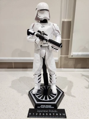 HOT TOYS MMS 323 PRIMER ORDEN SNOWTROOPERS STAR WARS ESCALA 1/6 Foto 1 de 4
