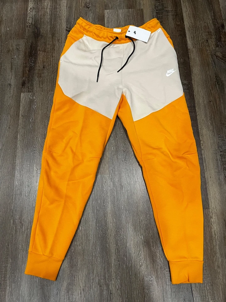 Nike Sportswear Tech Fleece Jogger Pants Mens Size XL CU4495-886 Orange