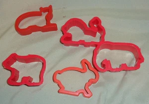 Cortadores de galletas de plástico gato oso elefante león conejo 2,5" - Imagen 1 de 3