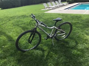 Prevelo Zulu 24 Inch Alpha Four Tektro Brakes Mountain Bike 2018 - Picture 1 of 5