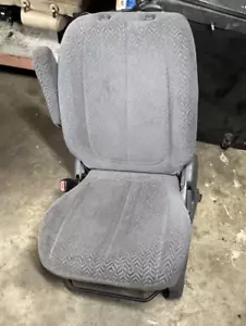 2001 suzuki grand vitara left driver side front manual seat track cloth gray OEM - Picture 1 of 6