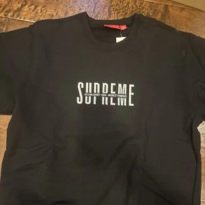 New Supreme World Famous Crewneck Black Extra LARGE FW18 Size XL Sweatshirt - Picture 1 of 6