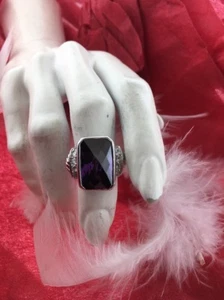 Gc GUESS 925 Sterling Silver Beautiful Purple Gemstone & CZ Ring (SZ 5.25) - Picture 1 of 12