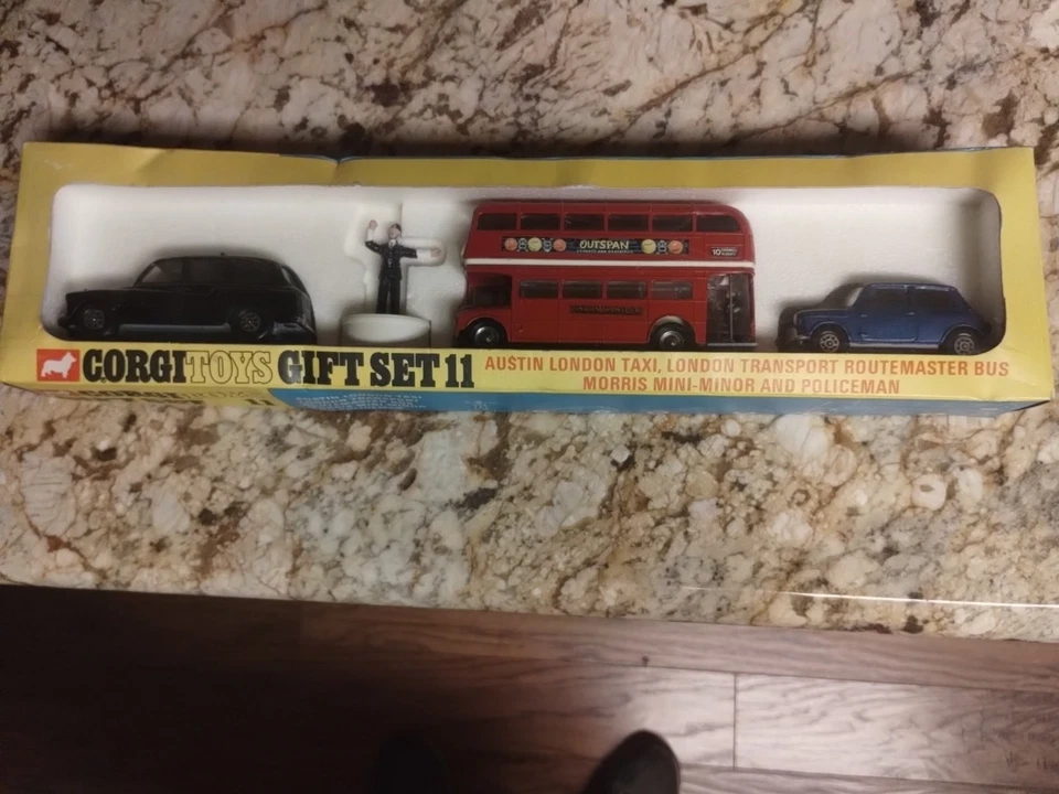 Juego de regalo Corgi 11 en caja original Foto 1 de 4