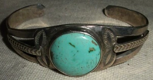 VINTAGE NAVAJO TURQUOISE STERLING SILVER BRACELET CLASSIC STAMPWORK vafo - Picture 1 of 14