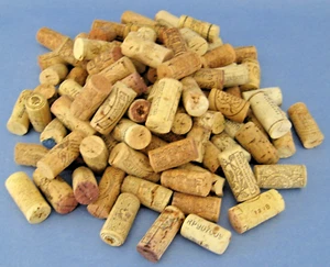 Lote de elaboración de corchos de vino usados de aproximadamente 100 piezas naturales algunos sintéticos - Imagen 1 de 1