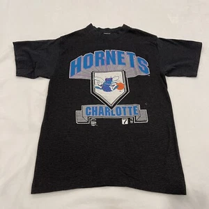 Vintage LOGO 7 Charlotte Hornets T-SHIRT Basketball NBA USA Made - Picture 1 of 8