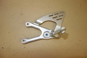 Yamaha yzf r6 2003 5sl lh footrest peg driver  - Picture 1 of 5