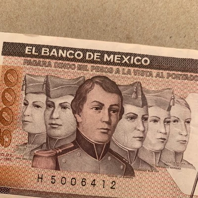 1985年墨西哥纸币5000比索学员英雄墨西哥货币钞票 — 第 1/4 张图片