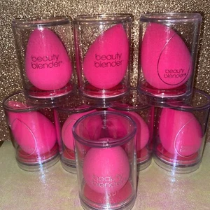 BEAUTYBLENDER ORIGINAL Makeup Sponge - PINK Price For 1 - Picture 1 of 5