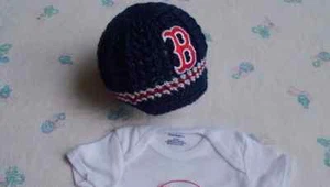 Crochet Boston Sox Baby Hat - Picture 1 of 2