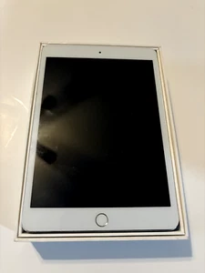 Apple iPad mini 3 A1599 MGNV2LL/A 16GB, Wi-Fi, 7.9in - Silver/White - Picture 1 of 10