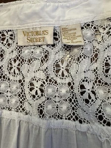 Vintage Victoria’s Secret Gold Label WHITE COTTON LACE Night shirt Sz S 32"long - Picture 1 of 8