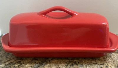 Fire Engine Red Farmhouse Chantal Ceramic Butter Dish w/Lid Single-stick Size - Image 1 of 4