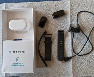 Fitbit Charge 3 und 4 – Ersatzteile mit Ladekabel und Armband - gebraucht - Bild 1 von 4