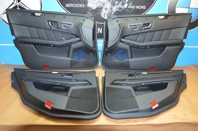 W212 Mercedes Benz E63 AMG 2011 panel de puerta delantera y trasera conjunto de 4 paneles negro Foto 1 de 4
