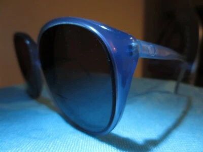 Gafas de sol Diane Von Furstenberg Georgianna Herman marco azul 12 07 RX Canadá Foto 1 de 4