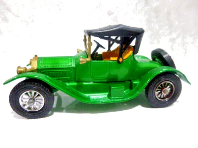 MODELS OF YESTERYEAR  *** 1913 CADILLAC ***   Y6  BRIGHT GREEN - Image 1 of 4