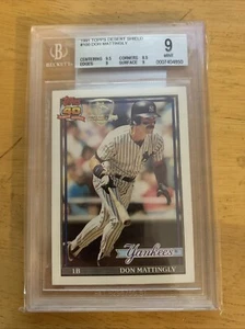 1991 Topps - Don Mattingly #100 Operation Desert Shield - Picture 1 of 2