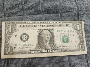 1 Dollar Note Cutting Error Series 1999 Circulated. Lot#18 - Picture 1 of 2