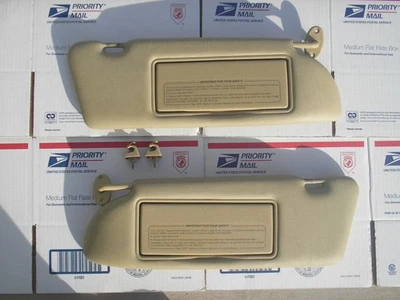 梅赛德斯奔驰 w126 遮阳板 BEIGE 奶油年份 '81-'91 — 第 1/3 张图片