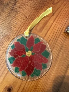 Peggy Karr 3.5” Poinsettia Christmas Fused Art Glass Ornament Sun Catcher - Picture 1 of 2