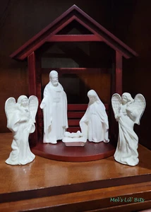 Large White 5 Piece Nativity Set *Barn Sold Seperately* - Picture 1 of 6