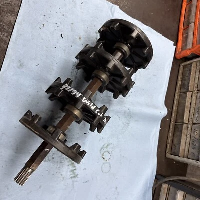 1993  1994 ARCTIC CAT WILDCAT 700 snowmobile Track Drivers 9 Tooth - Image 1 of 4