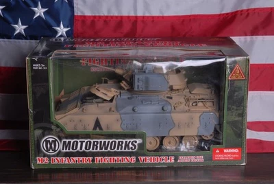 ¡Raro! Motorwors M2 Bradley Infantería Vehículo de Combate 1:18 Desert Tan Camuflaje Foto 1 de 4