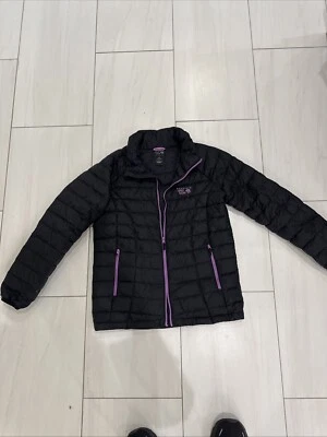 Chaqueta acolchada de plumas negra grande Mountain Hardwear para niñas jóvenes Foto 1 de 4