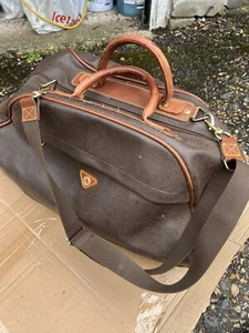 JUMP LUGGAGE CARRY-ON DUFFEL BAG TRAVEL LEATHER - Picture 1 of 7